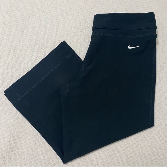 Nike FITDRY Crop Pants Women’s Size Small Black - Picture 3 of 8